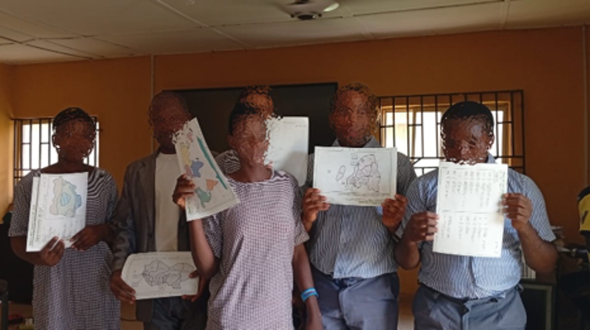 Test materials and participants during the Nigeria testing sessions